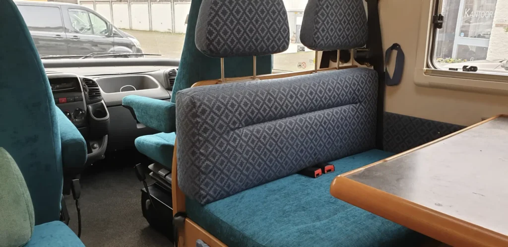 Camper – Auto's, camper, motor, en scooters, herstoffering door Holland Design Label Breda