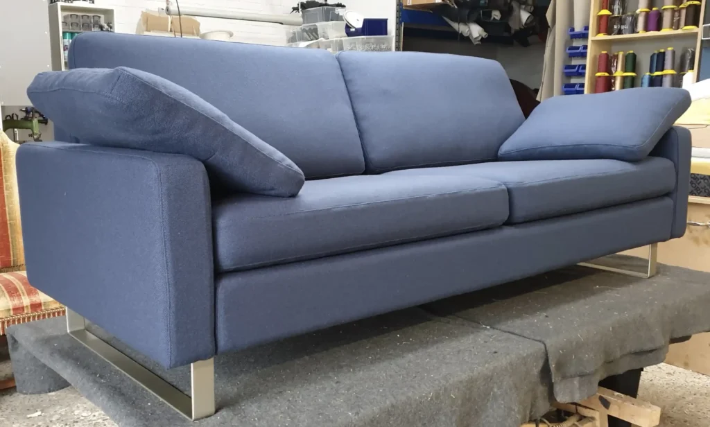 Cor Conseta blauw – Diverse merken, herstoffering door Holland Design Label Breda
