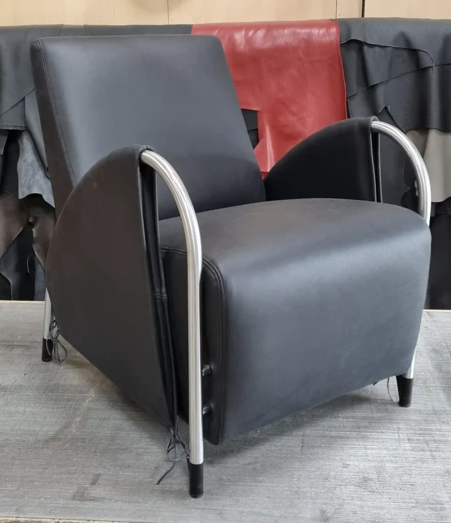 Gelderland fauteuil – Diverse merken, herstoffering door Holland Design Label Breda