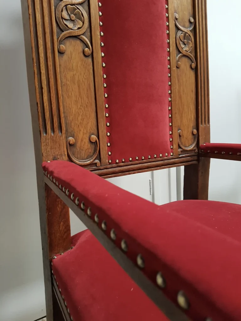 Klassiek Stoffeerwerk rood – Klassiek, herstoffering door Holland Design Label Breda