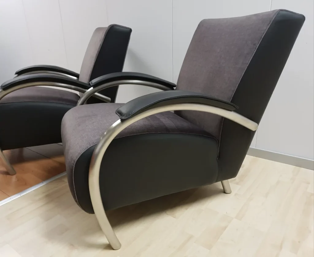 Molinari fauteuil Accademia – Diverse merken, herstoffering door Holland Design Label Breda