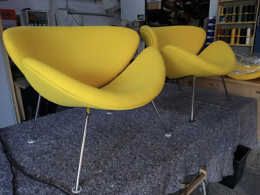 Orange Slice Artifort – Diverse merken, herstoffering door Holland Design Label Breda