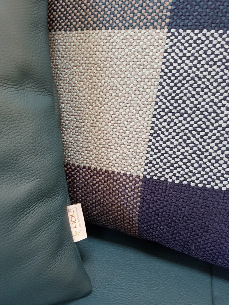 Juliet bank montis – Montis, herstoffering door Holland Design Label Breda