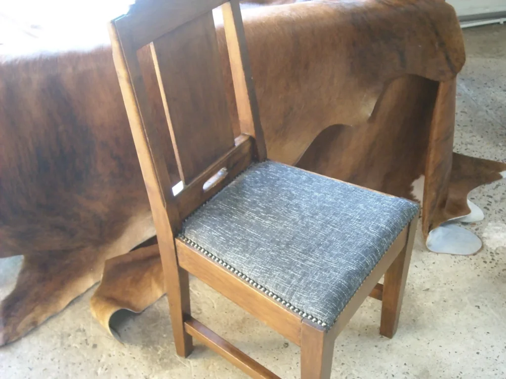 Klassiek – Klassiek, herstoffering door Holland Design Label Breda