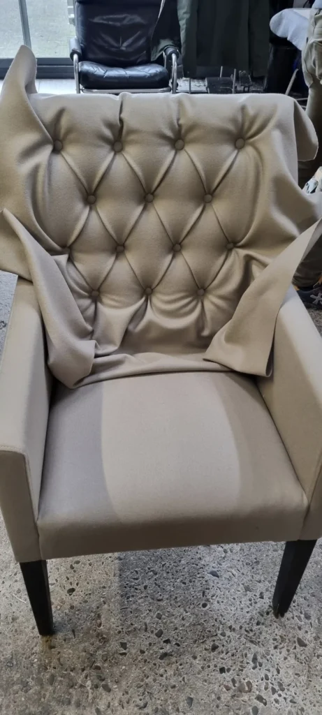 Klassiek – Klassiek, herstoffering door Holland Design Label Breda