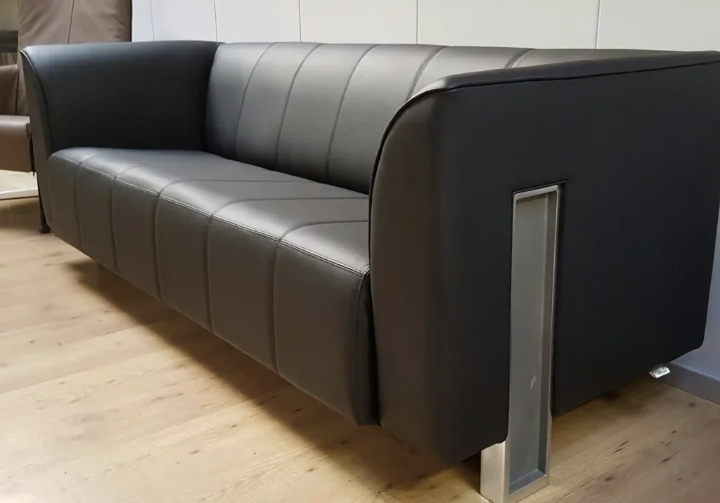 Pastoe bank – Diverse merken, herstoffering door Holland Design Label Breda