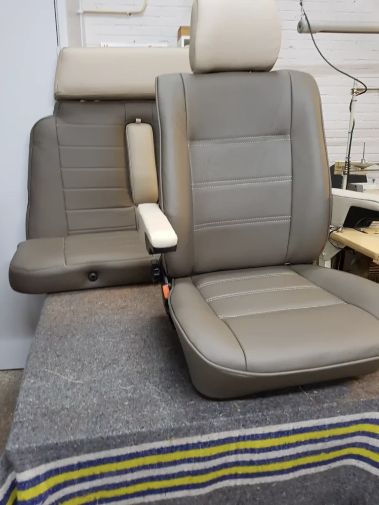 Vw camper – Auto's, camper, motor, en scooters, herstoffering door Holland Design Label Breda